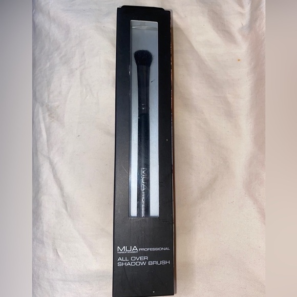 Mua Professional All Over Brush.Sealed. - Picture 1 of 4